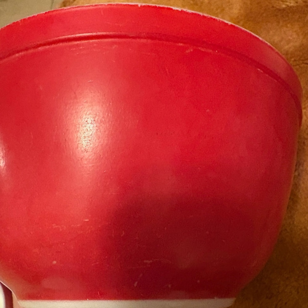 Antique vintage collectible PYREX glass Red Mixing Bowl - Picture 6 of 15